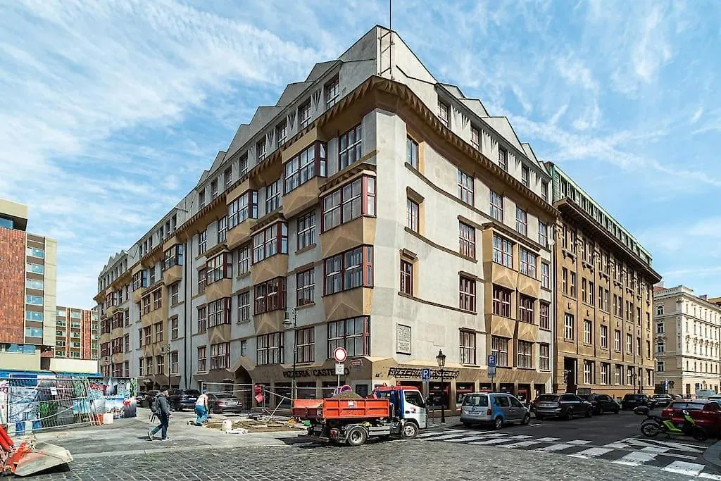 Fantastic Attic Apt With Big Terrace Praga República Checa